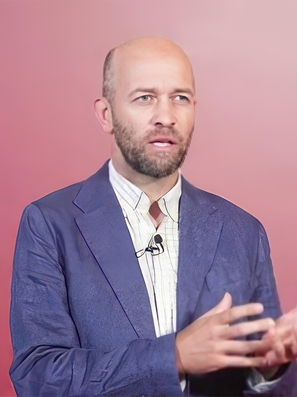 Miguel Serrano, profesor Centro de Estudios Garrigues